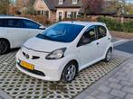 Toyota aygo €1150, Auto's, Voorwielaandrijving, Stof, Zwart, 4 stoelen