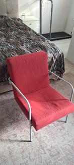 Rode zitstoel van Ikea, Ophalen