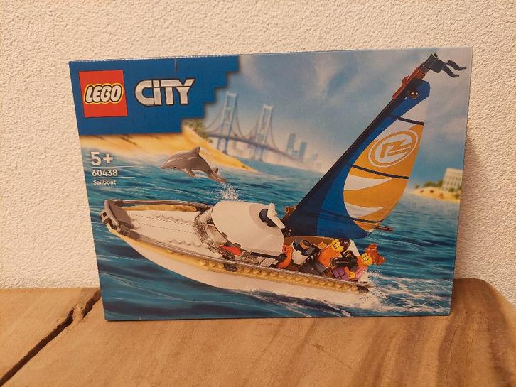 Lego City 60438 Zeilboot nieuw, Kinderen en Baby's, Speelgoed | Duplo en Lego, Nieuw, Lego, Complete set, Ophalen of Verzenden