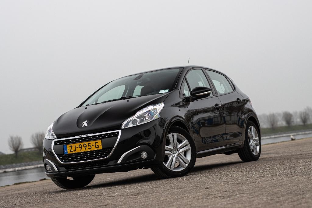 Peugeot 208 1.2 Puretech 110pk AUTOMAAT | CARPLAY | 2019, Auto's, Stof, 1199 cc, Origineel Nederlands, Particulier