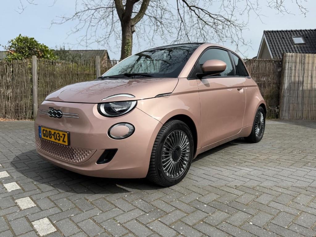 Fiat 500e Cabrio 42 kwh | dealeron. | stoelverw. | 2022 Rosé, Auto's, Fiat, Automaat, 118 pk, Cabriolet, Elektrisch