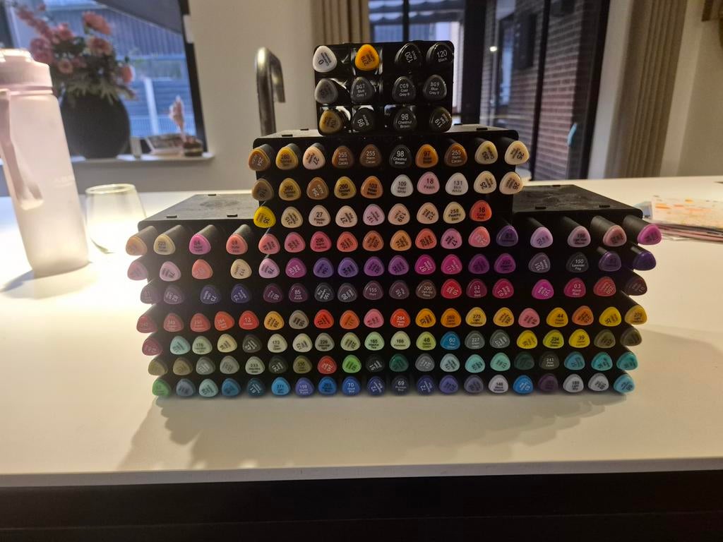 DecoTime Twinmarkers Set met Opbergstandaarden, Hobby en Vrije tijd, Ophalen of Verzenden, Gebruikt, Potlood of Stift