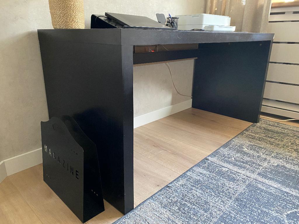 Malm bureau zwart/bruin, Spaanplaat of MDF, Zo goed als nieuw, IKEA, Demontabel