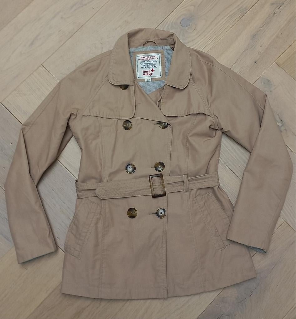 Trenchcoat zandkleurig Here and There maat 158, Ophalen of Verzenden