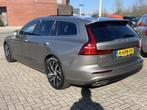 Volvo V60 2.0 T6 Recharge 340 pk AWD Momentum Pro Navigatie, Automaat, Gebruikt, 4 cilinders, Leder en Stof