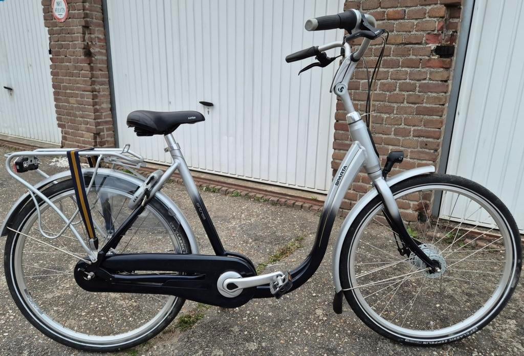 te koop sparta entree damesfiets met lage instap nieuwstaat, Fietsen en Brommers, Ophalen, Sparta, Versnellingen, Zo goed als nieuw