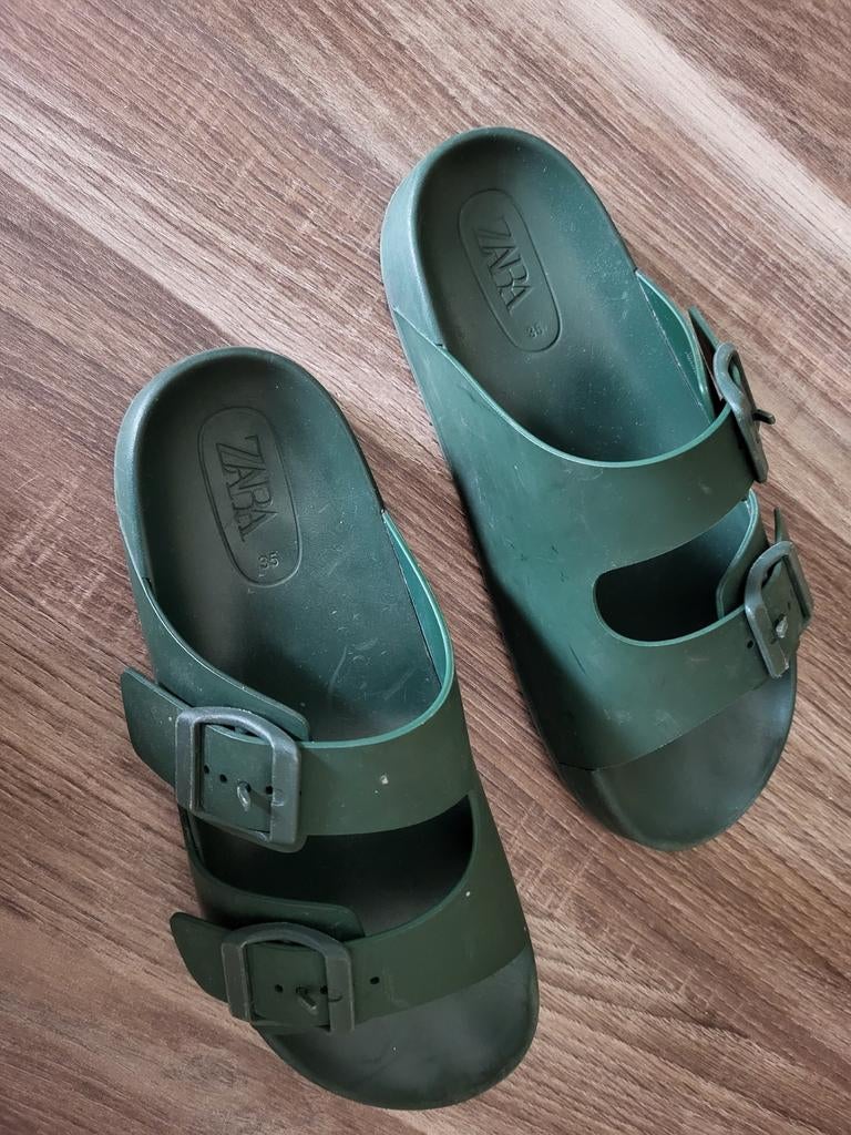 Stevige ZARA slippers sandalen mt 35, Ophalen of Verzenden, Zo goed als nieuw, Meisje, Schoentjes