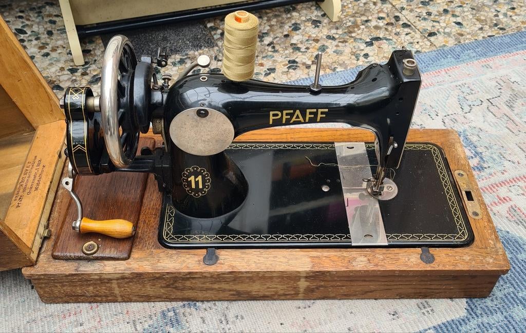 Oude PFAFF naaimachine, Antiek en Kunst, Antiek | Naaimachines, Ophalen