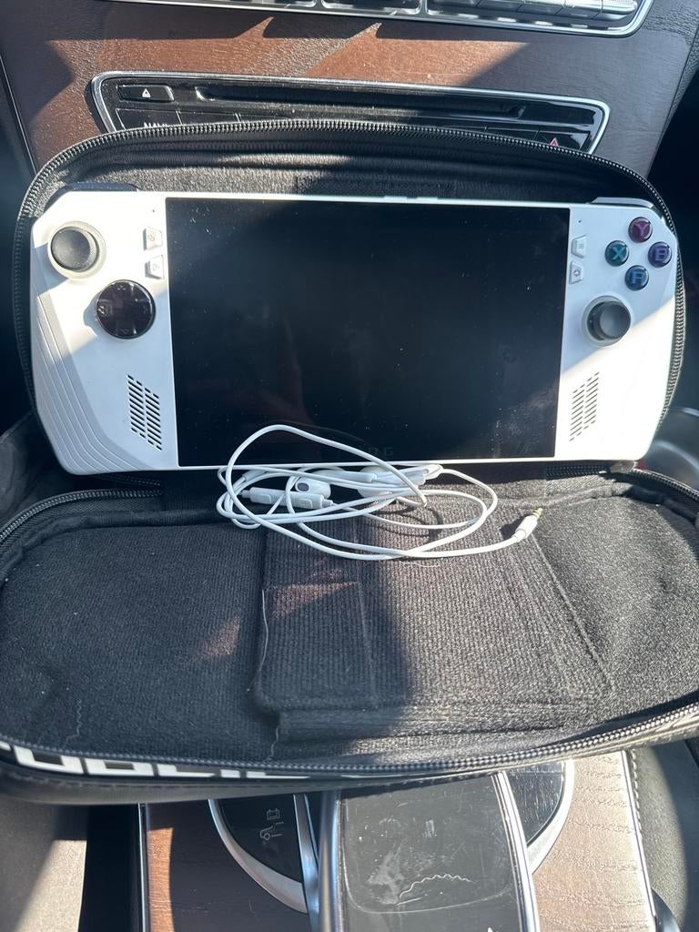 ASUS ROG Ally handheld gaming console, Ophalen of Verzenden, ASUS, Zo goed als nieuw