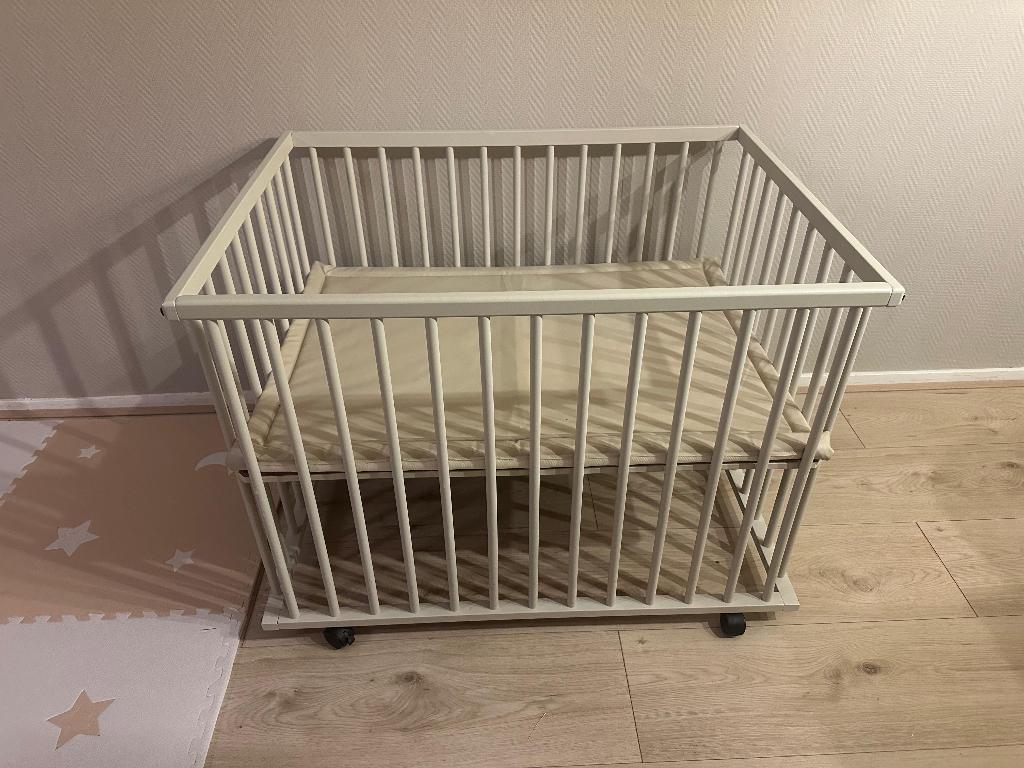 Box, Kinderen en Baby's, Boxen, Ophalen, Zo goed als nieuw, Wieltjes