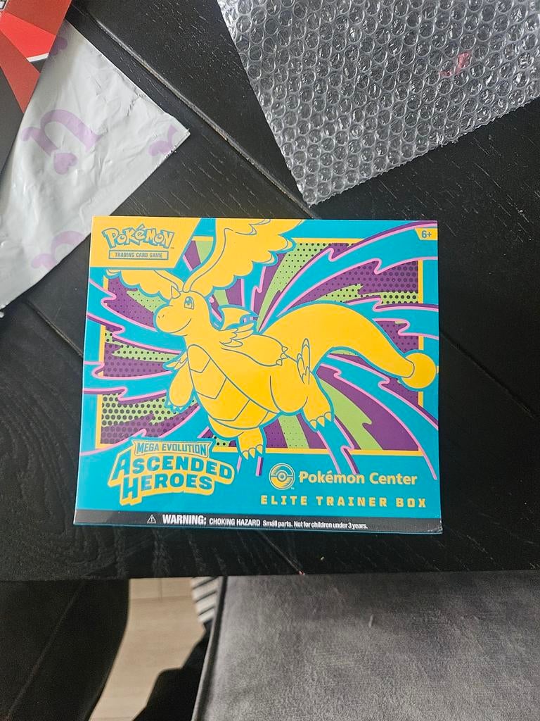 Ascended heroes pokemon center etb sealed, Hobby en Vrije tijd, Verzamelkaartspellen | Pokémon, Ophalen of Verzenden, Nieuw, Boosterbox