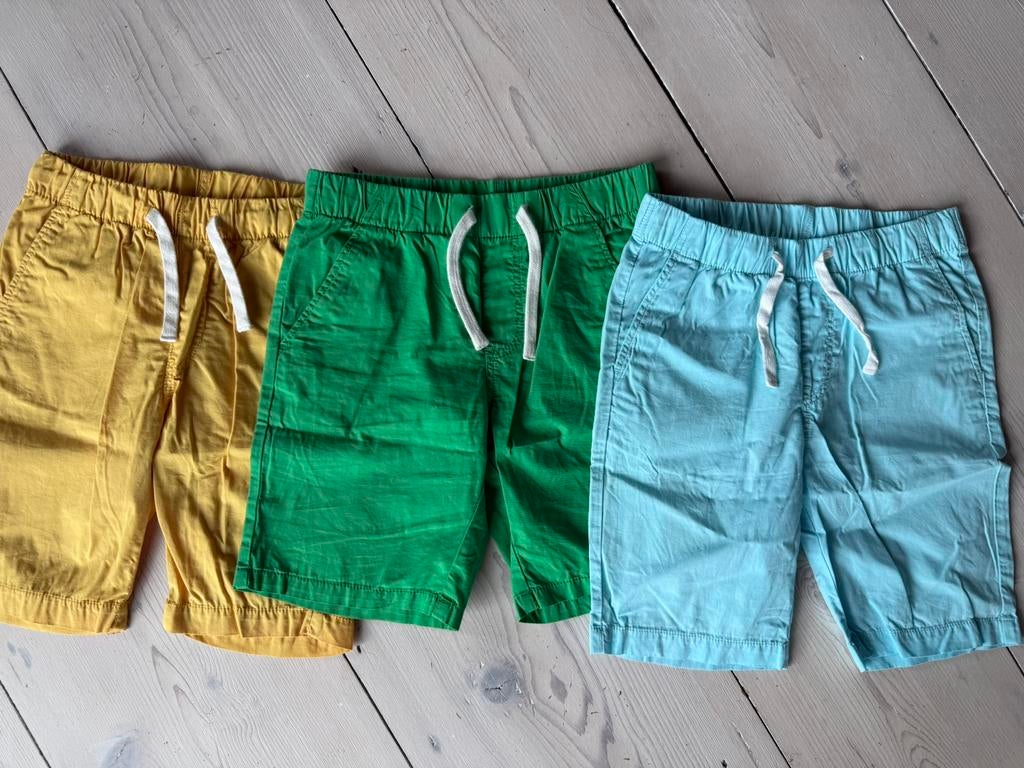 Super mooie set van drie H&M shorts/korte broeken size 122, Kinderen en Baby's, Kinderkleding | Maat 122, Broek, H&M, Ophalen of Verzenden