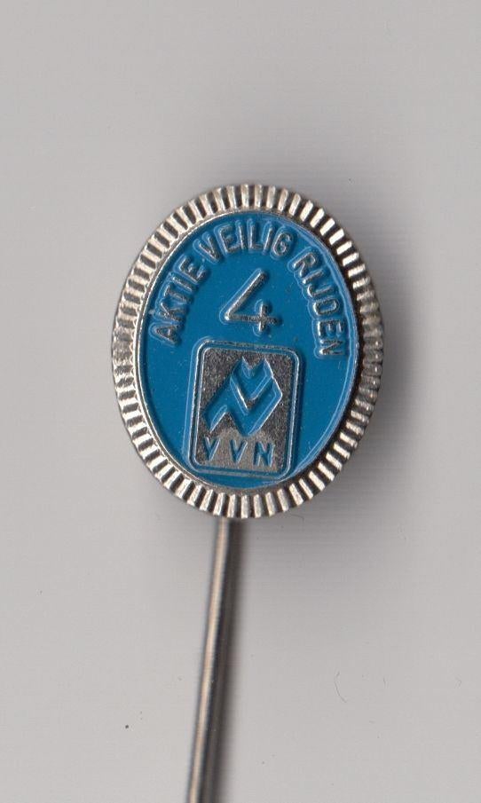 VVN Veilig Verkeer Nederland Verkeersbord Nr. 4 AVR speldje, Gebruikt, Niet vindbaar, Niet vindbaar, Speldje of Pin