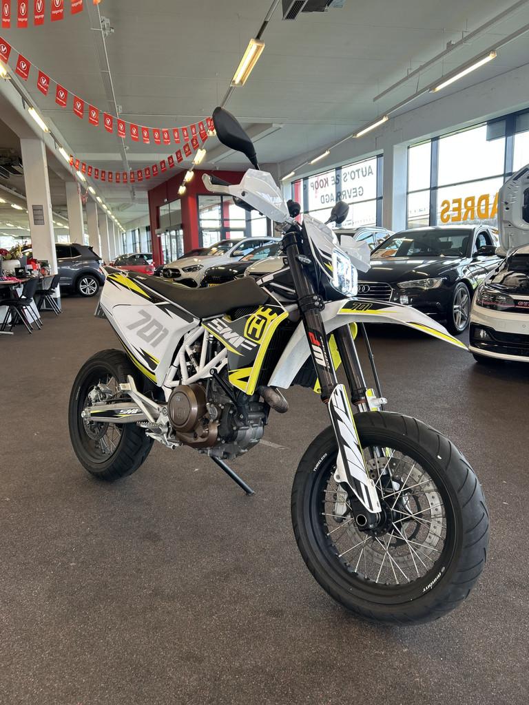 Husqvarna 701 Supermoto A2/35KW OP VOL VERMOGEN | LED Koplam, Motoren, 693 cc, Giessenweg 70-72
3044AM  ROTTERDAM, NL, Bedrijf