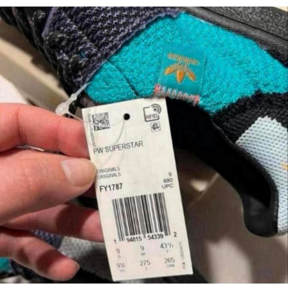 Adidas PW SUPERSTAR FY1787 maat 43 Pharrell Human Race Black, Zwart, Nieuw, Ophalen of Verzenden, Sneakers of Gympen