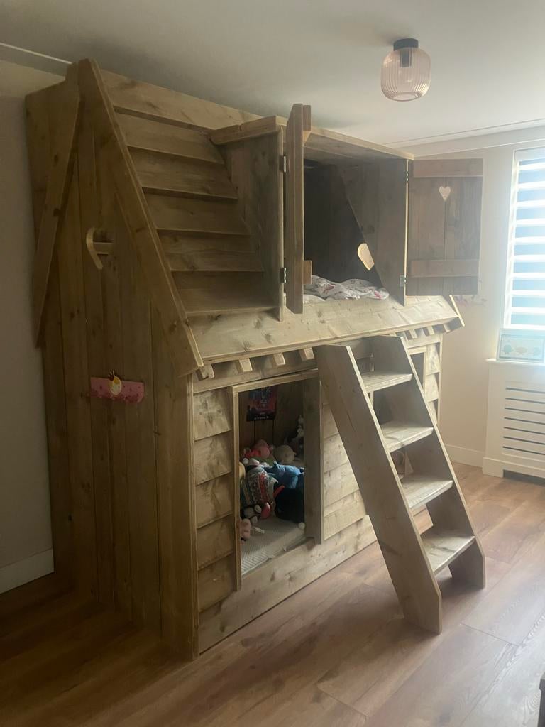 Saartje Prum Slaapkamer: Stapelbed, Kast & Bureautje, Ophalen of Verzenden, Gebruikt, Meisje