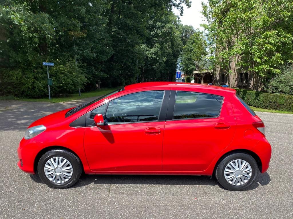 Toyota YARIS 1.0 VVT-I - Airco - Camera - 5 deurs - 2012 !!!, Euro 5, 527 kg, 750 kg, Origineel Nederlands