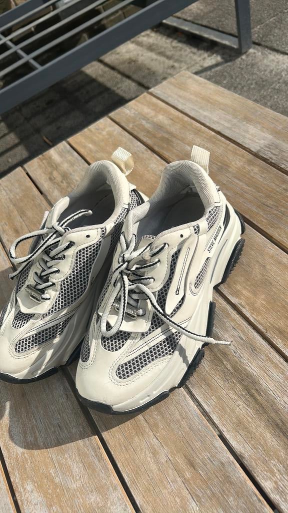 Steve madden sneaker maat 39 in zeer goede staat, Ophalen of Verzenden, Zo goed als nieuw, Schoenen