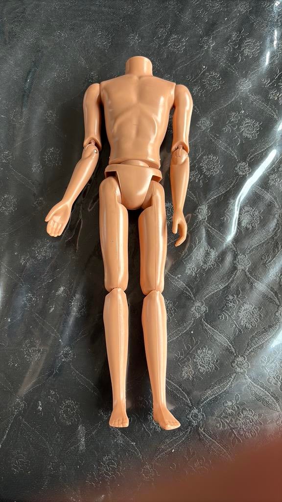 Barbie lichaam Mattel 1975 zonder hoofd, Verzamelen, Ophalen of Verzenden, Gebruikt, Pop