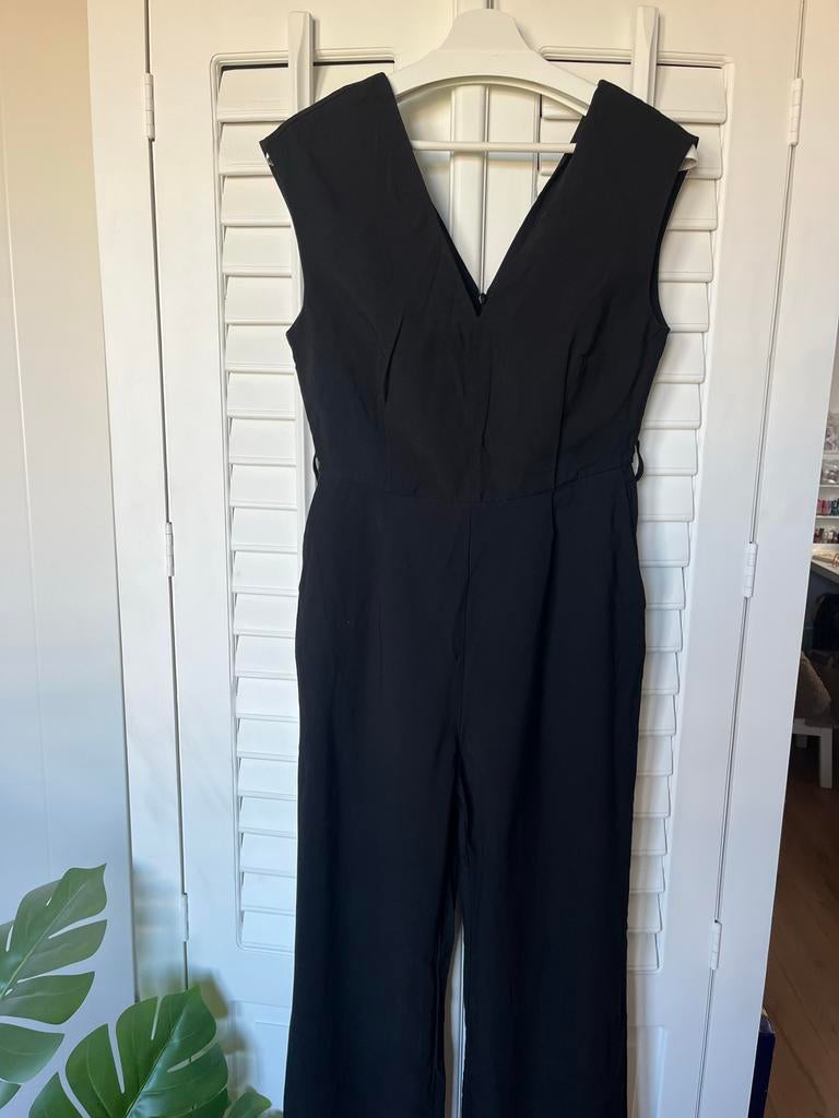 Mango Jumpsuit Maat M - Nette Zwarte Stof, Kleding | Dames, Jumpsuits, Ophalen of Verzenden, Zo goed als nieuw, Maat 38/40 (M)