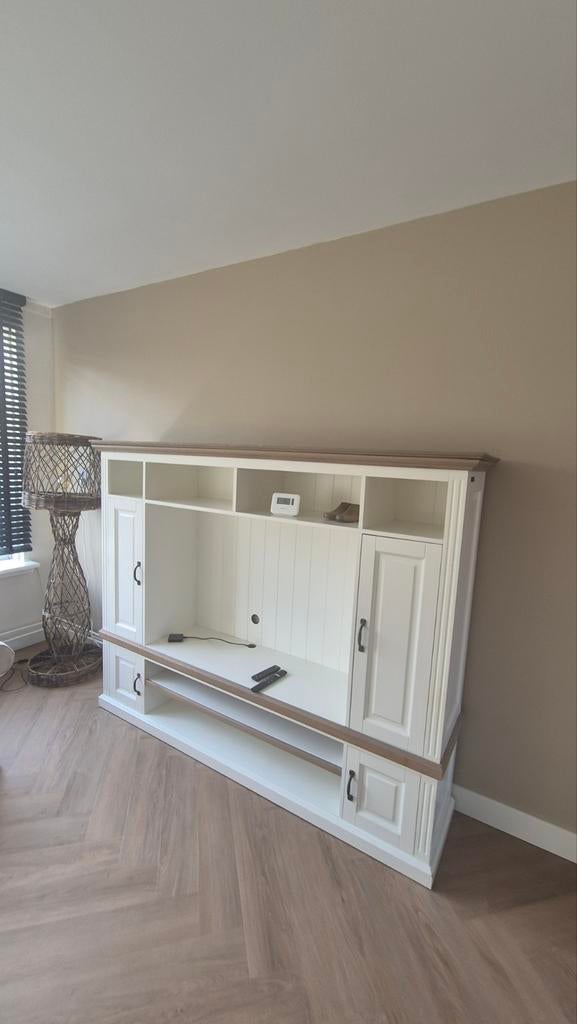 Mooi Richmond TV-meubel - Bovenkant reparatie nodig, Ophalen, Gebruikt, 100 tot 150 cm, 150 tot 200 cm