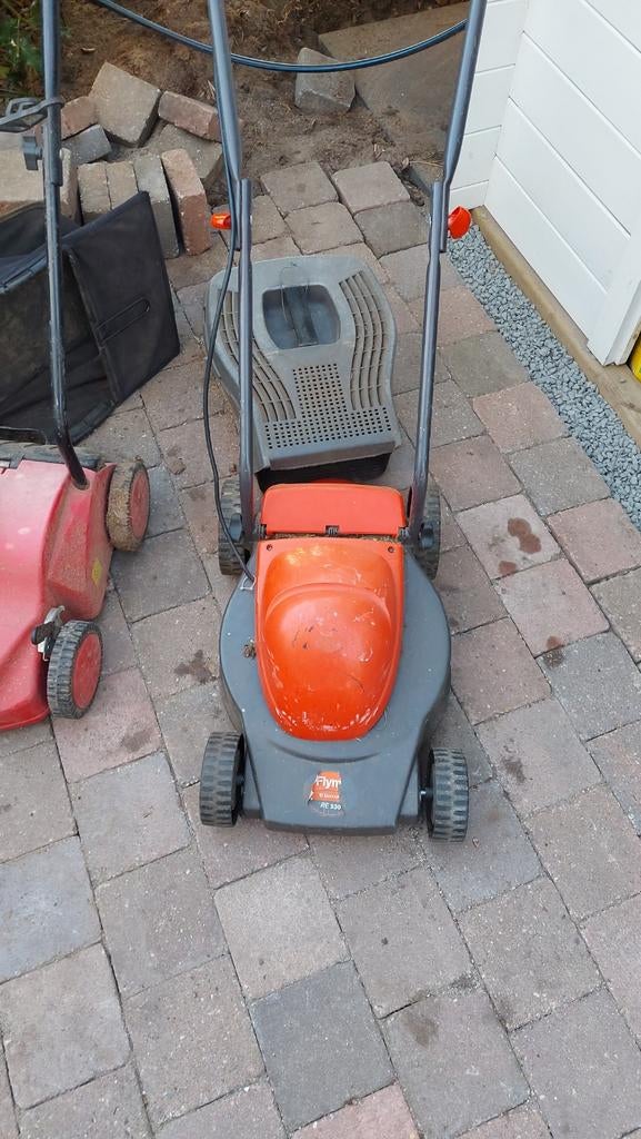 Flymo Grasmaaier, graskantentrimmer., Tuin en Terras, Verticuteermachines, Ophalen, Gebruikt, Elektrisch