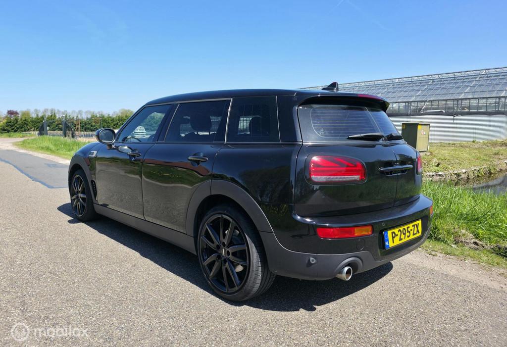 Mini Clubman 1.5 / Navi / Carplay / Stoelv / JCW velgen, Auto's, 1325 kg, Gebruikt, Leder en Stof, Zwart