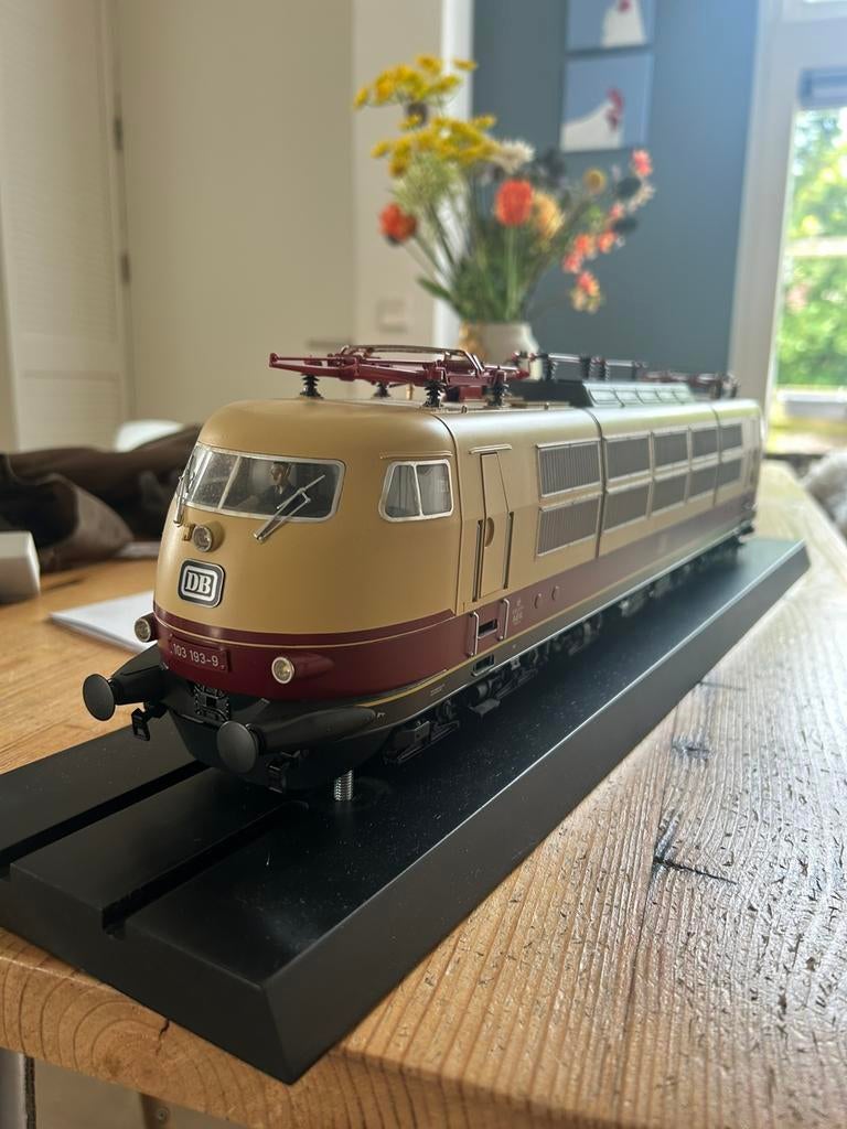 Märklin DB 103 spoor 1, Ophalen, Locomotief, Gelijkstroom of Wisselstroom, Zo goed als nieuw