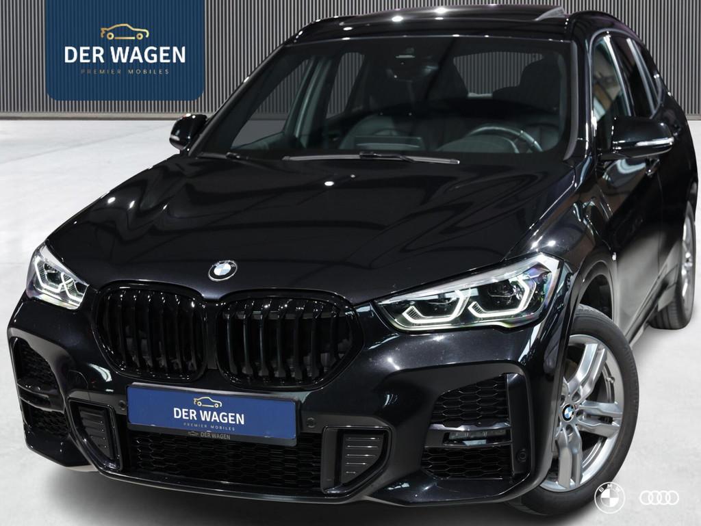 BMW X1 xDr25e M SPORT / PANODAK / ACC / LEDER / TREKHAAK / 1, Met garantie (alle), Zwart, Bedrijf, Vierwielaandrijving