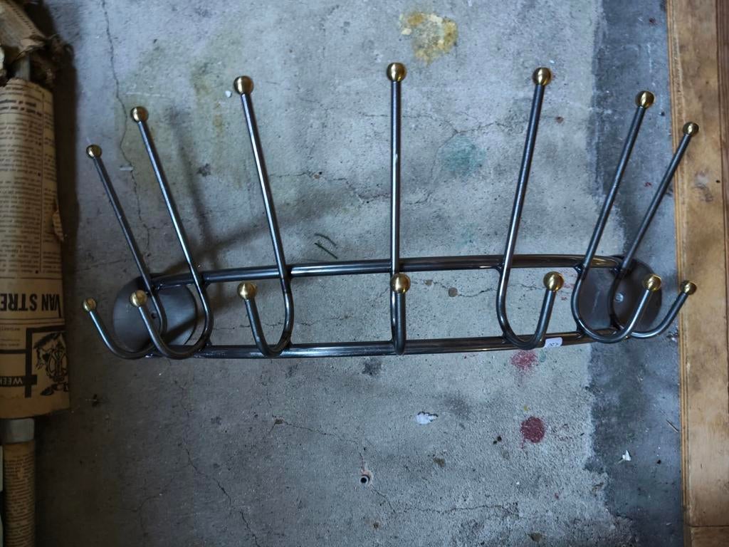 Vintage metalen wandkapstok met messing details, Ophalen of Verzenden