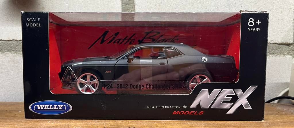 Dodge Challenger SRT 2012. 1:24 matt zwart nieuw in doos, Ophalen of Verzenden, Nieuw, Auto, Welly