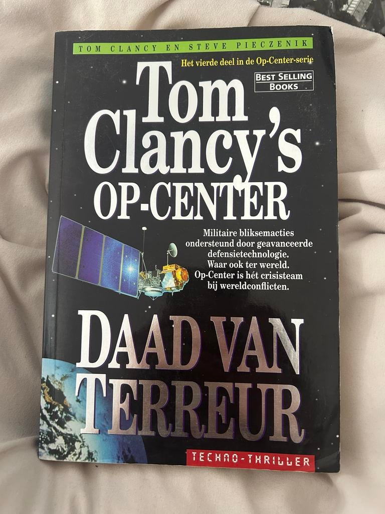 Tom Clancy's Op-Center: Daad van Terreur - Techno-Thriller, Boeken, Romans, Zo goed als nieuw, Nederland, Ophalen of Verzenden
