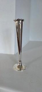 Zilveren Anjervaasje M&W Morris & Watson h. 12,5 cm. 68 gr., Ophalen of Verzenden, Zilver