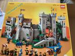 Lego kasteel Lionknights 10305, Ophalen of Verzenden, Zo goed als nieuw, Complete set, Lego