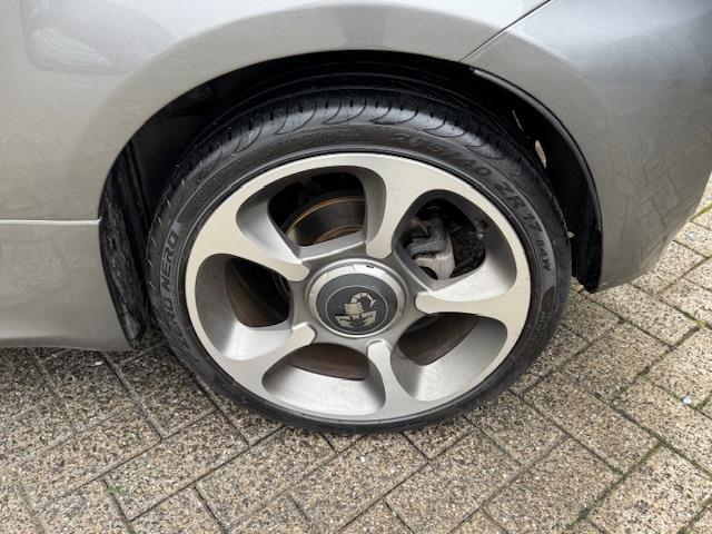 Fiat 500 1.4 T-Jet Abarth 595 70th Ann. *carplay *climate, Voorwielaandrijving, Gebruikt, Zwart, Bedrijf