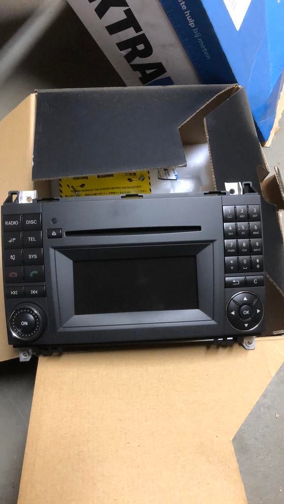 Radio/cd mercedes sprinter, Auto diversen, Autoradio's, Ophalen, Zo goed als nieuw