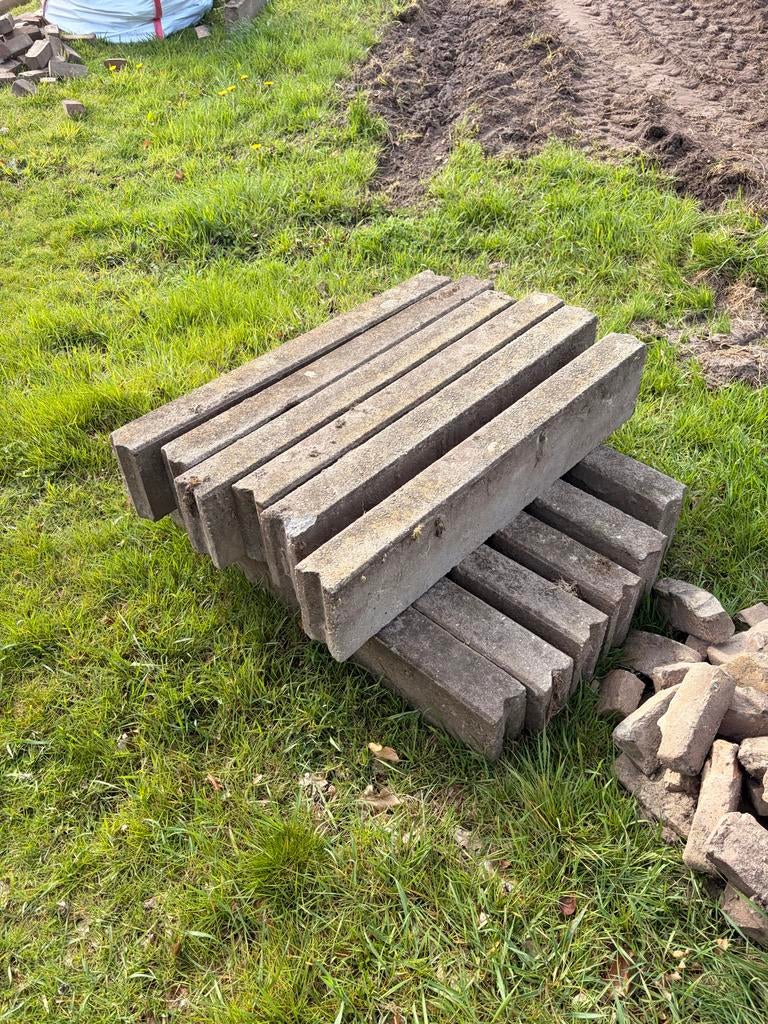 Opsluitbanden 10x20 cm - 12 meter, Ophalen, Gebruikt, Overige typen, Minder dan 5 m²