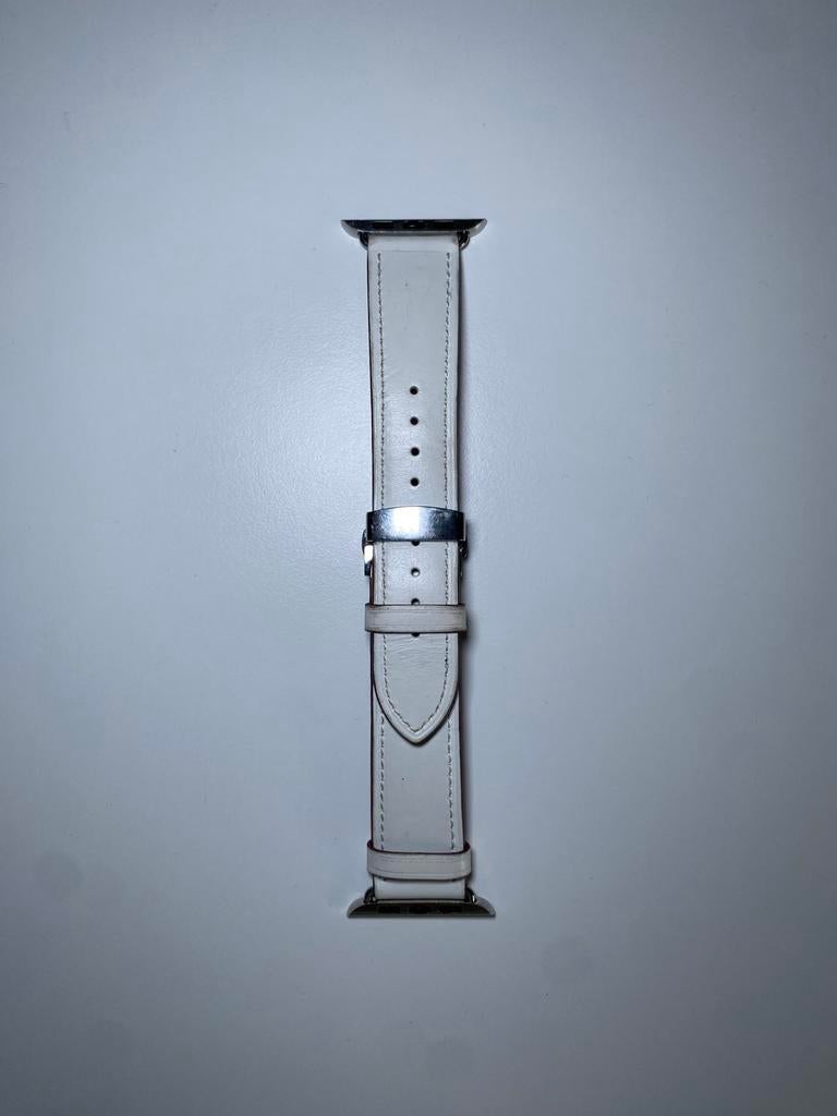 Leren Apple watch bandje 44mm met roestvrijstalen sluiting, Ophalen of Verzenden, Zo goed als nieuw, Wit