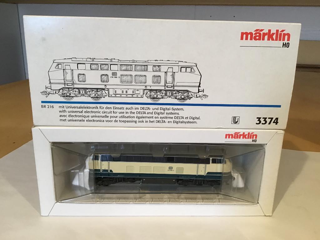 Märklin 3374 diesellocomotief, Hobby en Vrije tijd, Modeltreinen | H0, Ophalen, Wisselstroom, Locomotief, Nieuw