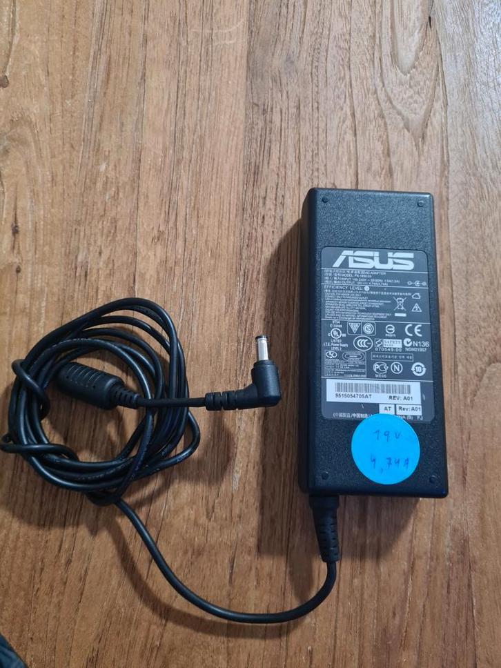 Asus oplader 19V 4,47V, Computers en Software, Laptop-opladers, Ophalen of Verzenden