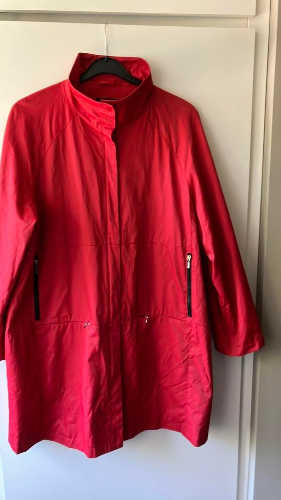 DAMO. Rode outdoor jas. Maat 44, Kleding | Dames, Jassen | Zomer, Ophalen of Verzenden, Zo goed als nieuw, Maat 42/44 (L), Rood