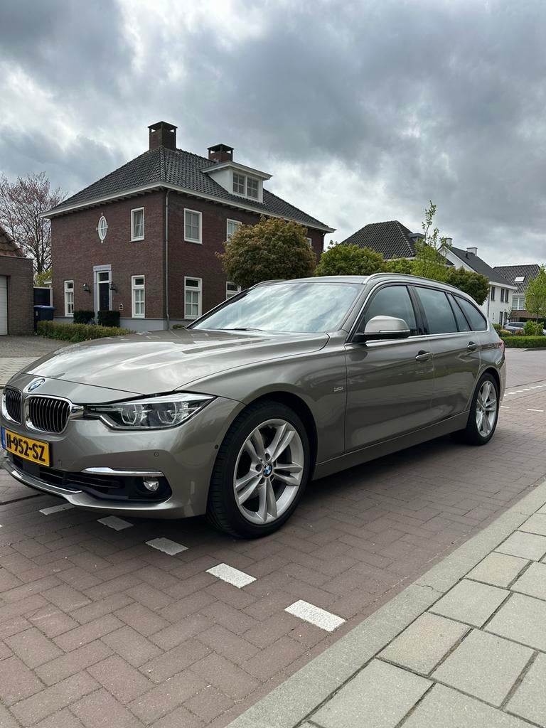 Volle BMW 3-Serie 330i 252pk Xdrive Aut 2016 Grijs, Auto's, BMW, 1998 cc, 15 km/l, 1800 kg, Euro 6