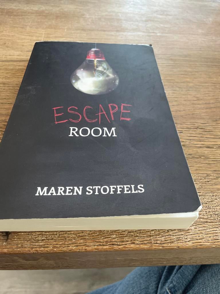 Escape Room - Maren Stoffels (Thriller), Ophalen of Verzenden, Gelezen, Nederland