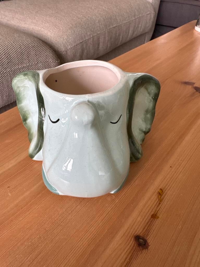 Klein plantenpotje olifant, Tuin en Terras, Bloempotten, Ophalen, Binnen, Zo goed als nieuw, Overige vormen