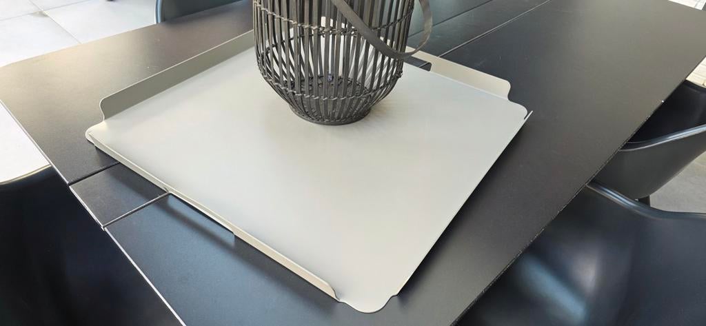 Aluminium dienblad taupe, grijs merk SunS, leuk op hocker, Ophalen of Verzenden, Zo goed als nieuw