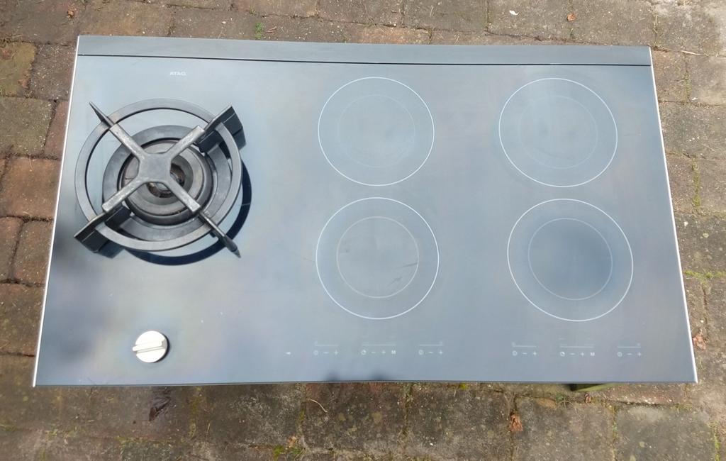 Atag IG9071M Kookplaat met 4 elektrische zones en 1 gaspit, Witgoed en Apparatuur, Kookplaten, Ophalen, Zo goed als nieuw, Energieklasse A of zuiniger