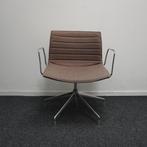 Arper Catifa 53 Design Vergaderstoelen | Bruin | Draaibaar, Gebruikt, Ophalen of Verzenden, Stof, -