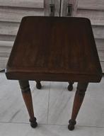 tafeltje bijzet klein brocante vintage hout werkje in poten, Ophalen