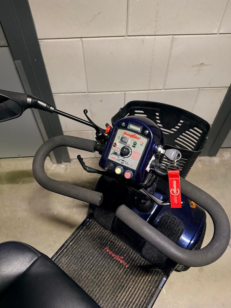 Mango Tiger 4, donkerblauw., Ophalen of Verzenden, Zo goed als nieuw, 16 km/u of meer, Mango