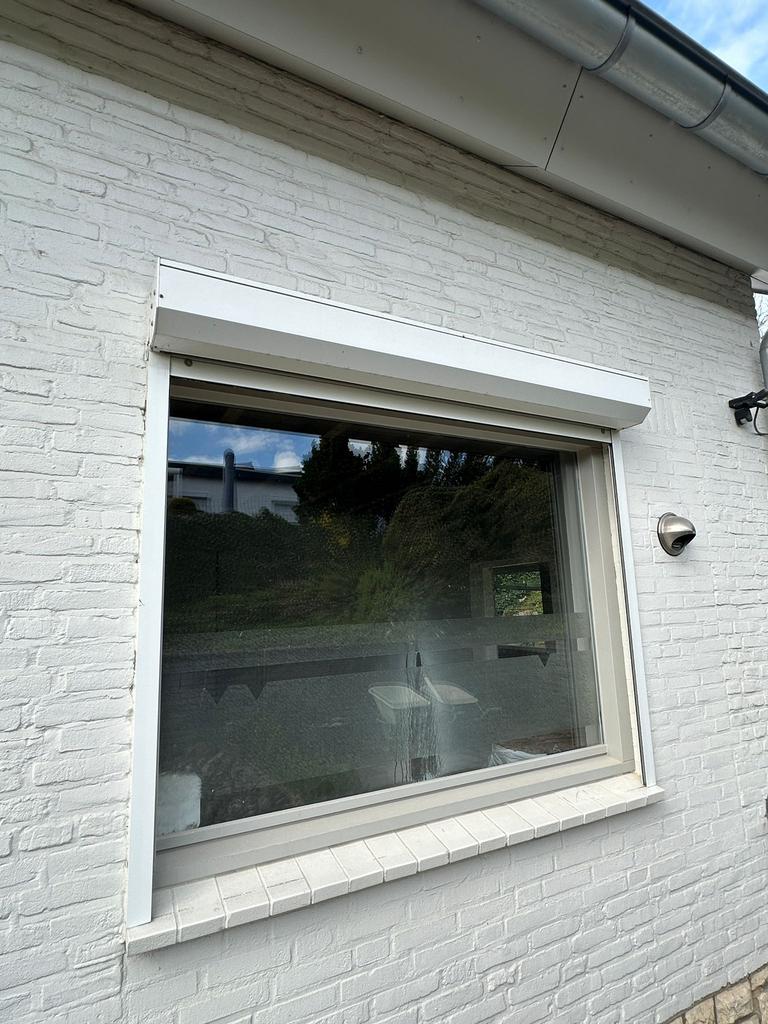 Roluiken moeten weg, Doe-het-zelf en Verbouw, Rolluiken, Ophalen, Zo goed als nieuw, Wit